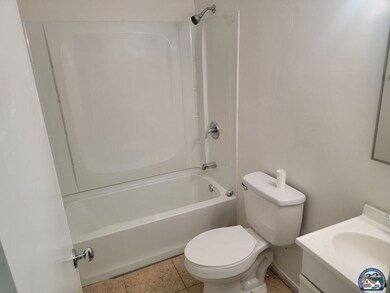 162 W Alamo St, Calipatria, CA 92233 - photo 4