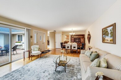 1 Stirling Ln, Rolling Meadows, IL 60008 - photo 5