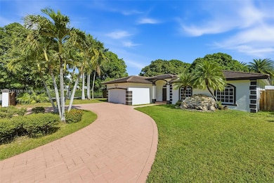 19601 SW 128th Ct, Miami, FL 33177 - photo 4