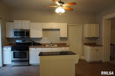 1014 E 14th St, Davenport, IA 52803 - photo 5