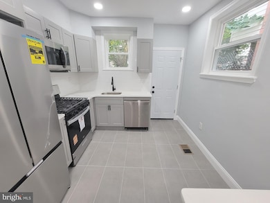 2013 S Croskey St, Philadelphia, PA 19145 - photo 6