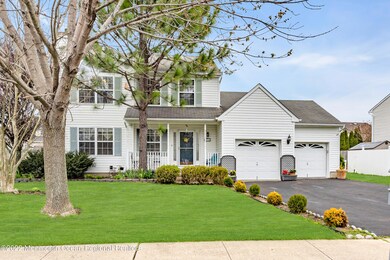 76 W Shenendoah Rd, Howell, NJ 07731 - photo 2