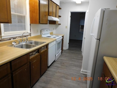 1003 Greenwood Dr, Perry, GA 31069 - photo 5