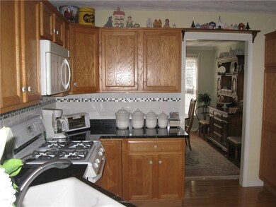 7 Misty Ct, Wakefield, RI 02879 - photo 4