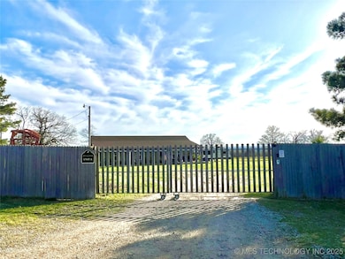 40259 S County Road 4480 unit A, Stigler, OK 74462 - photo 3