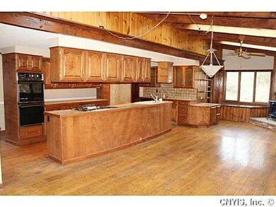 Kitchen Spacious Kitchen