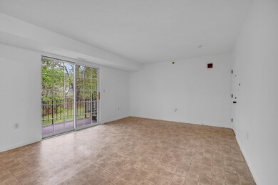 135 Lafond Ln unit 22, Dracut, MA 01826 - photo 7