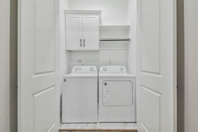 5829 Mansfield St, Houston, TX 77091 - photo 6