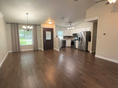 Dining Area & Kitchen