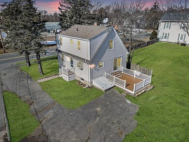 112 Vine St, Saugus, MA 01906 - photo 2