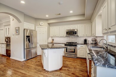 1805 Woodhead St unit B, Houston, TX 77019 - photo 4