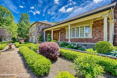 Welcome home - 30 Arbutus Way
