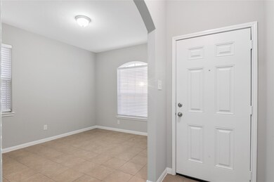 32576 Decker Creek Dr, Pinehurst, TX 77362 - photo 2