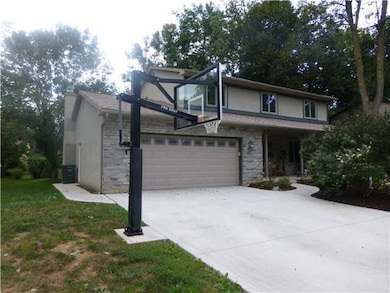 1876 Greenglen Ct, Columbus, OH 43229 - photo 3