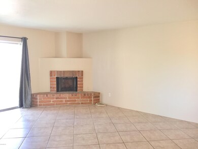 Livingroom and Fireplace_c