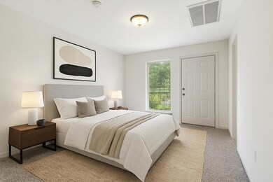 Virtually Staged
1st Floor Bedroom Suite