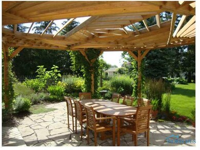 205 E Holland St, Archbold, OH 43502 - photo 4