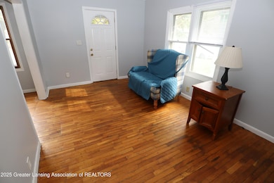 312 S Francis Ave, Lansing, MI 48912 - photo 2