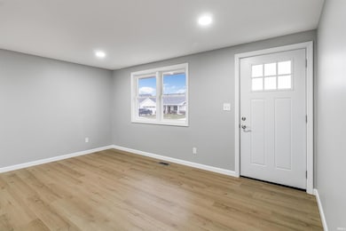 712 Wedgewood Dr, Winchester, IN 47394 - photo 4