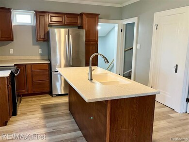 16320 Masonic Blvd, Fraser, MI 48026 - photo 5