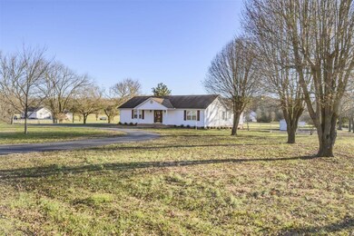 300 Naron Rd, Shelbyville, TN 37160 - photo 3