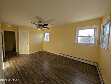 305 Port Monmouth Rd, Middletown Township, NJ 07748 - photo 4