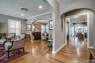 159 E Oakview Place, San Antonio, TX 78209 - photo 5