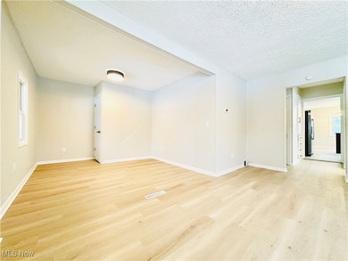 8720 Olde 8 Rd, Northfield, OH 44067 - photo 3