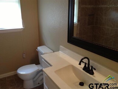 2816 Bateman Ave, Tyler, TX 75701 - photo 6