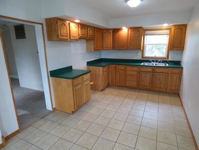 56700 Spirea Rd, New Carlisle, IN 46552 - photo 2