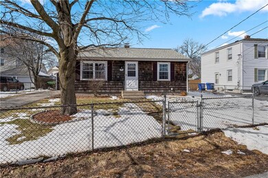 384 Mendon Ave, Pawtucket, RI 02861 - photo 2