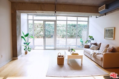 Market Loft Condos unit 237, Los Angeles, CA 90015 - photo 6