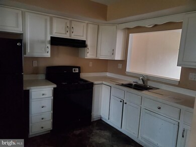 128 N Linden St, Harrisburg, PA 17103 - photo 3