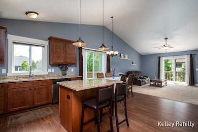 10-web-or-mls-5298 Swanwood St-10