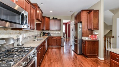 42718 Ogilvie Square, Ashburn, VA 20148 - photo 4