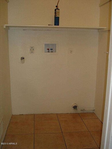Washer Dryer hookups