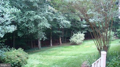 8110 Bellingham Ct, Fairfax Station, VA 22039 - photo 2