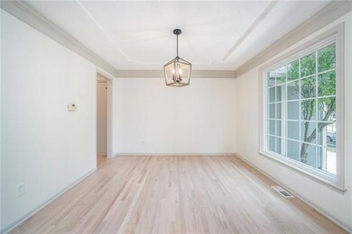 8352 Oakview Cir, Lenexa, KS 66215 - photo 7