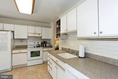 5690 Vantage Point Rd, Columbia, MD 21044 - photo 5