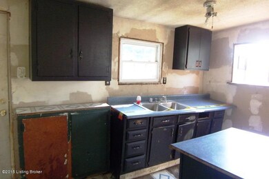 218 Walnut St, Lebanon Junction, KY 40150 - photo 3