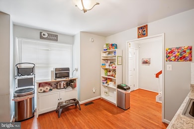 2912 Cambridge Dr, Woodbridge, VA 22192 - photo 3