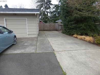 1527 Corum Ave, Eugene, OR 97401 - photo 4