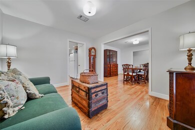 1010 Richelieu Ln, Houston, TX 77018 - photo 7