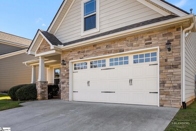 211 Henrydale Dr, Easley, SC 29642 - photo 2