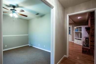 1209 Red Oak St, Ennis, TX 75119 - photo 6