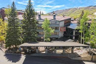 36_Aerial_1800x1200_4228230