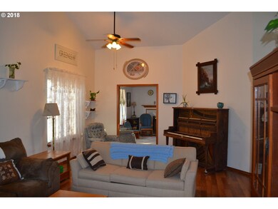 Living Room/Dining Room