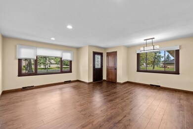 223 Green Ave N, Stevens Point, WI 54481 - photo 6