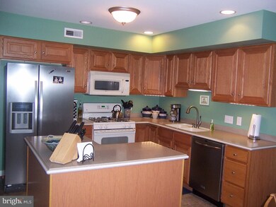 16 Hayden Cir, Reading, PA 19606 - photo 3