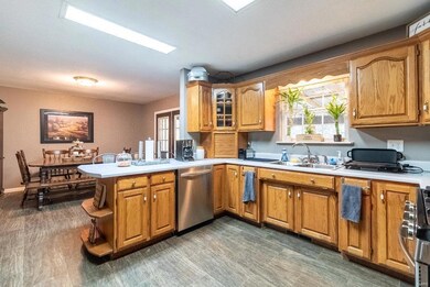 569 Stone Creek Dr, Poplar Bluff, MO 63901 - photo 3